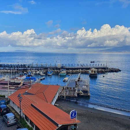 דירות Il Borgo Antico Sorrento Sea View מראה חיצוני תמונה