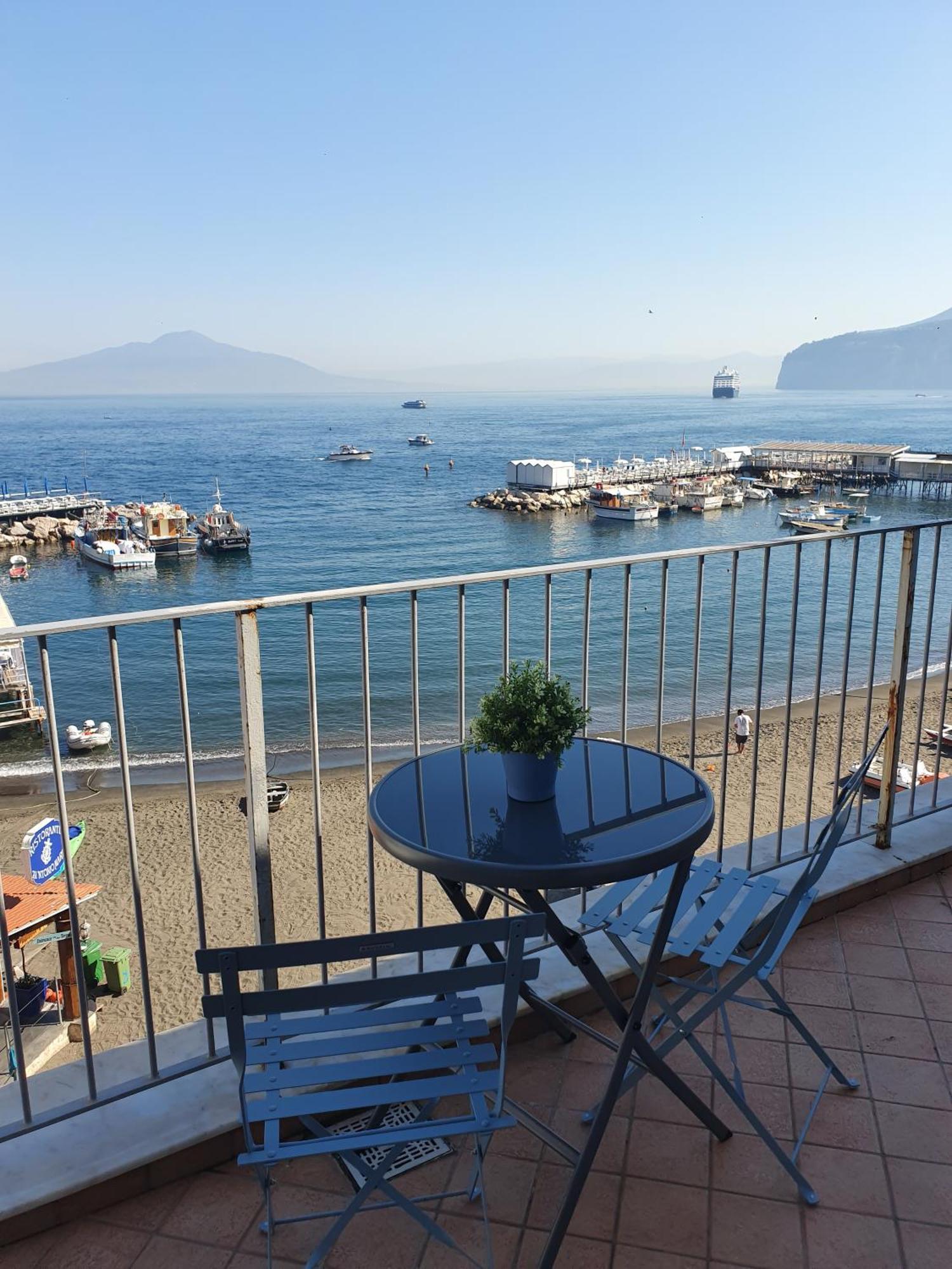 דירות Il Borgo Antico Sorrento Sea View מראה חיצוני תמונה