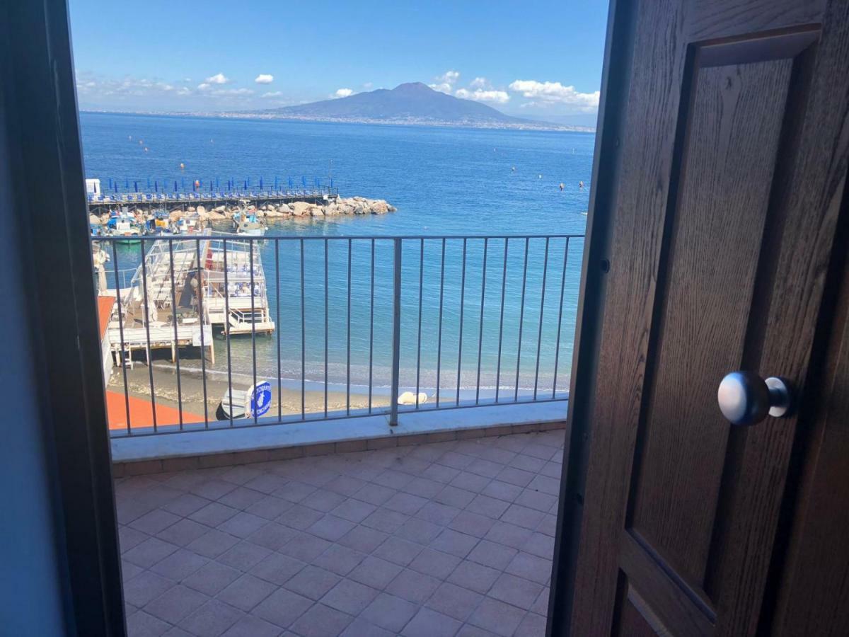 דירות Il Borgo Antico Sorrento Sea View מראה חיצוני תמונה