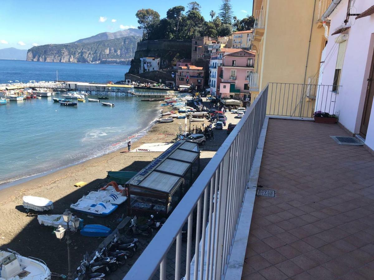 דירות Il Borgo Antico Sorrento Sea View מראה חיצוני תמונה