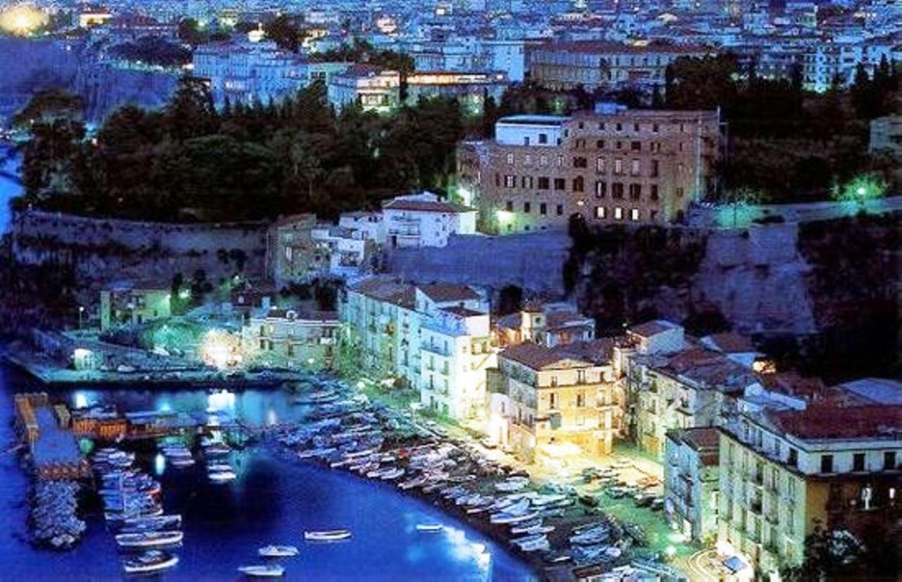 דירות Il Borgo Antico Sorrento Sea View מראה חיצוני תמונה